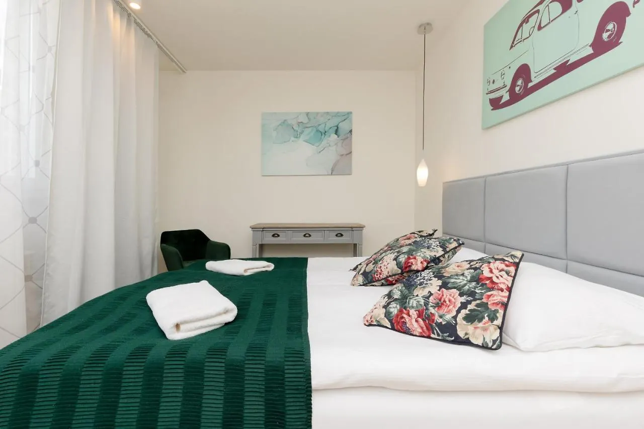 Warsaw City View Apartment With 2 Bedrooms & Ac By Noclegi Renters